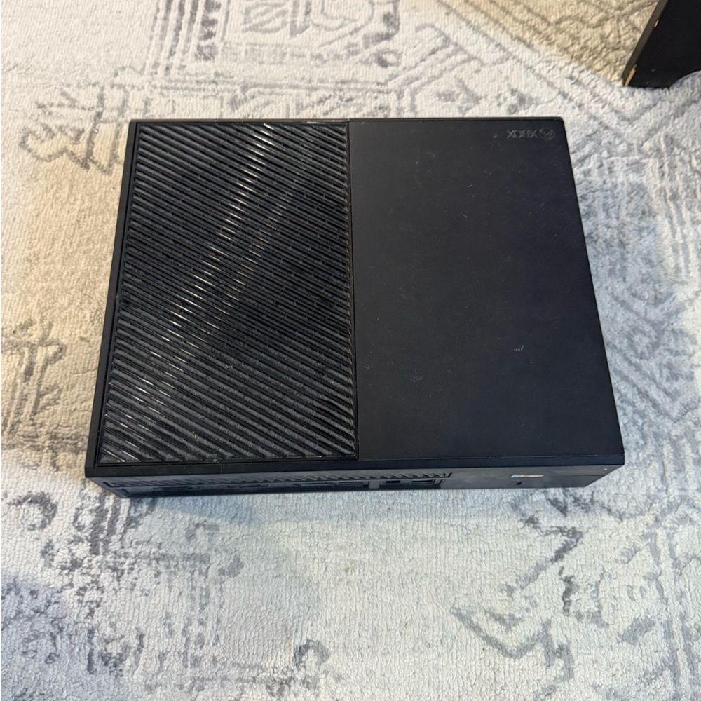Xbox 360 - Picture 2 of 5